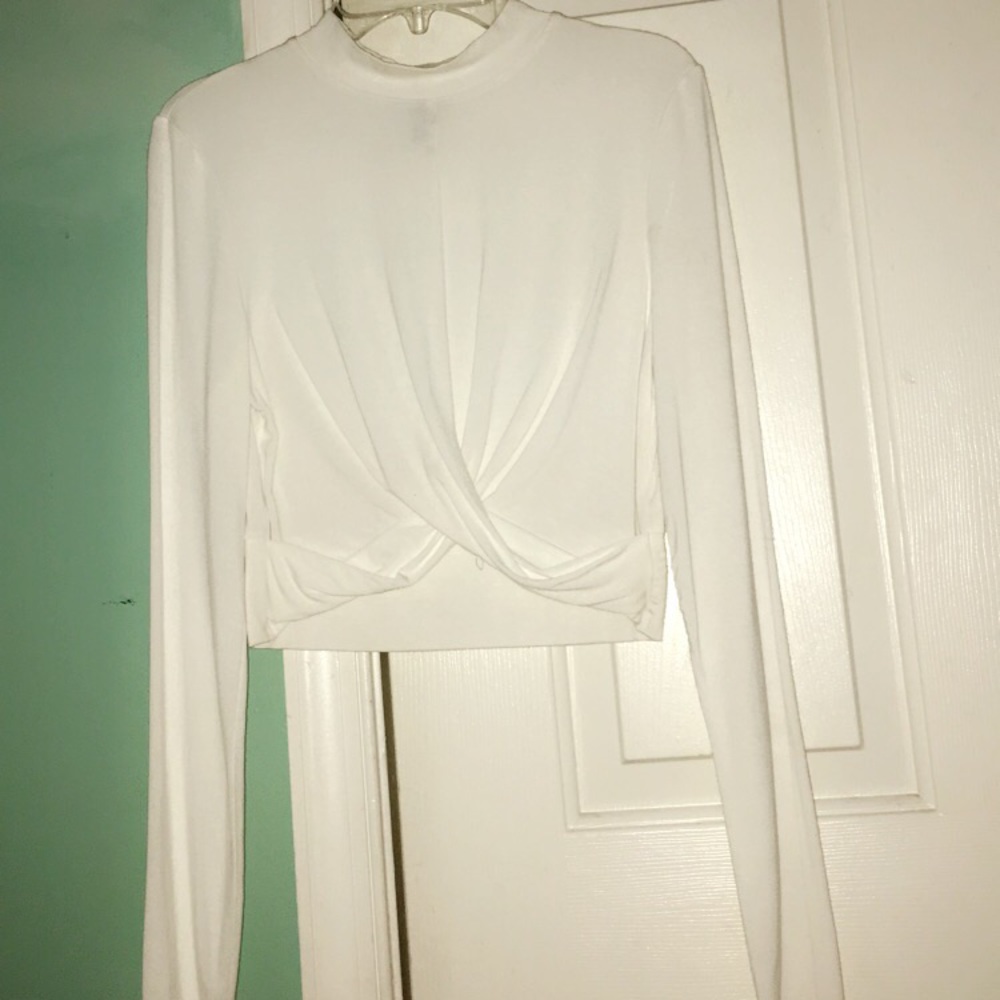Forever21 White Tied Long Sleeve Crop Top